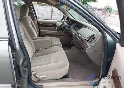 2004 Mercury Grand Marquis Gs z USA, uszkodzony, nr VIN 2MEFM74W94X627534